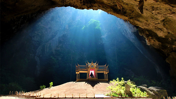Phraya Nakhon Cave